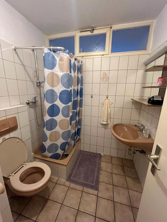 Zimmer In Koeln Exteriér fotografie